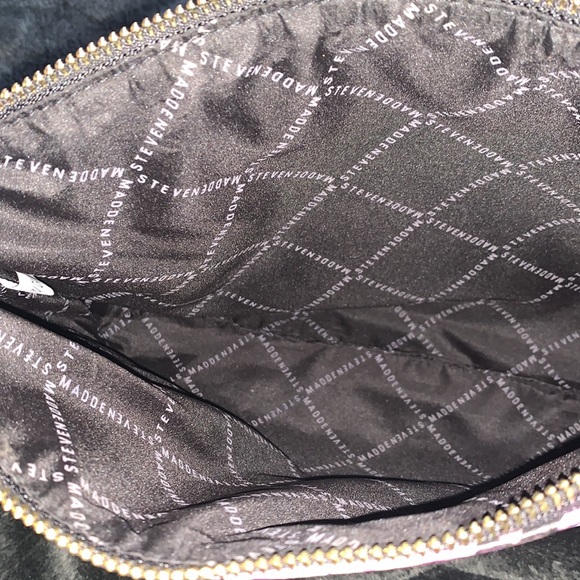 Steve Madden Pouch - Picture 7 of 11